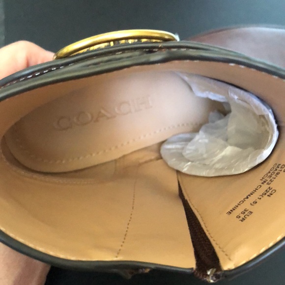 Coach boots 🥾 size 5B - Picture 5 of 9